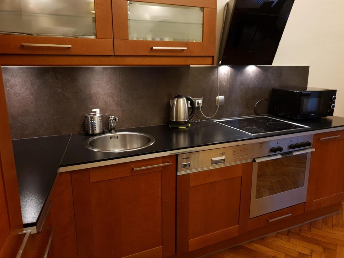 Golden Apartments With Lift - Old Town Krakow Luaran gambar