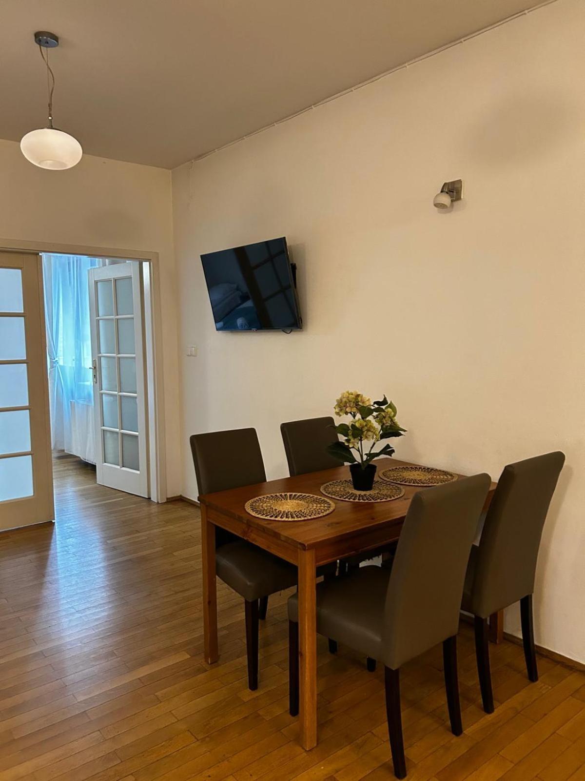 Golden Apartments With Lift - Old Town Krakow Luaran gambar